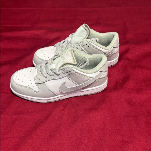 Nike Kids White and Light Gray Low-Top Sneakers - Picture 4 of 5